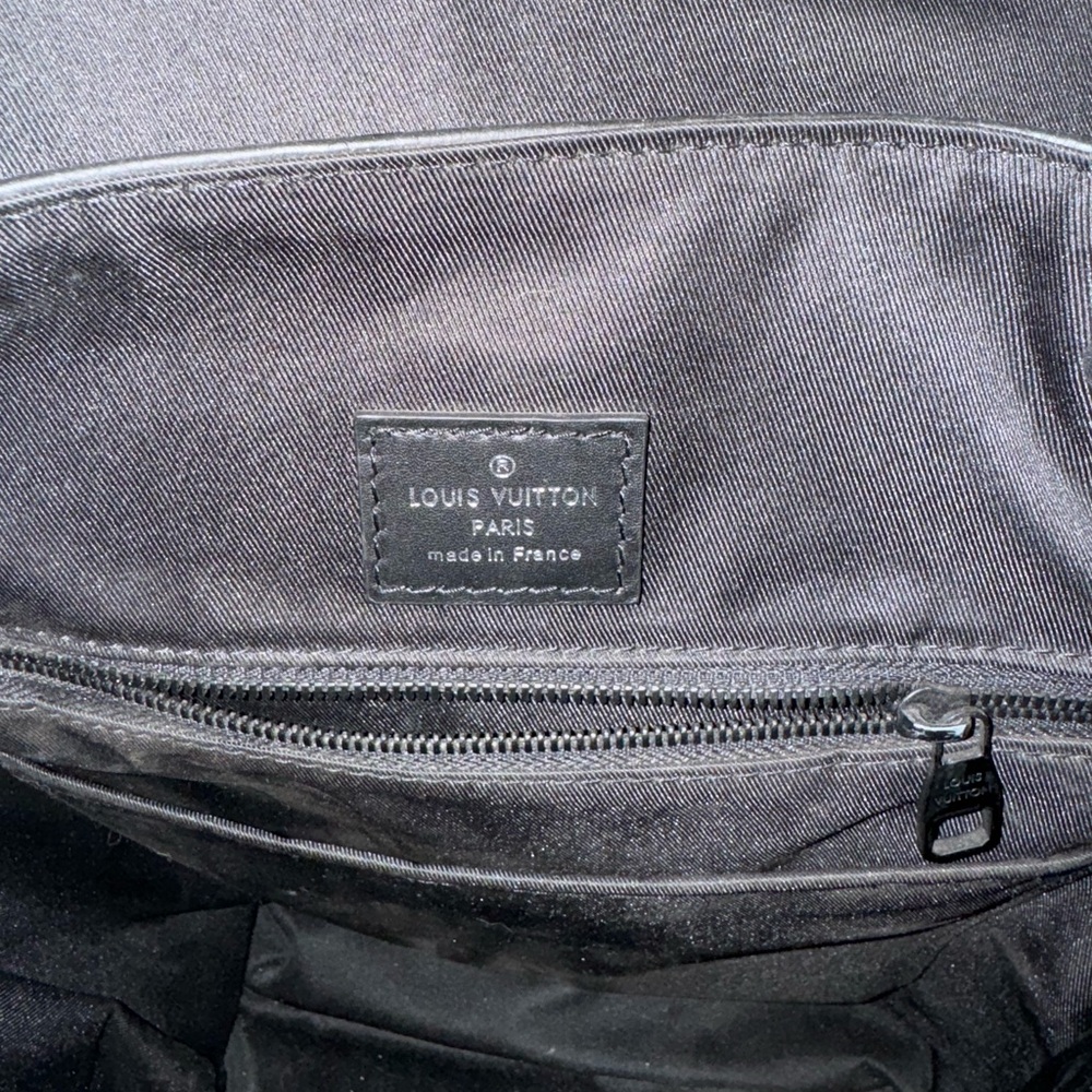 Louis Vuitton Black Men's Bag